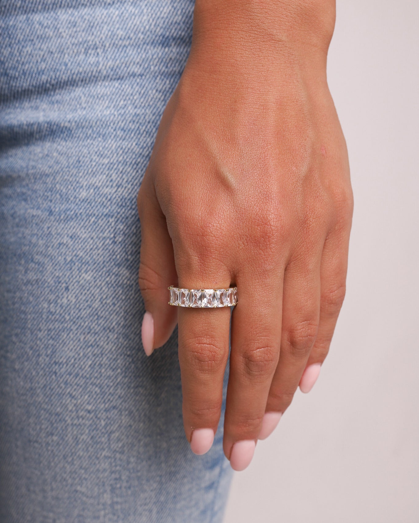 CLARITY RING. - WHITE GOLD