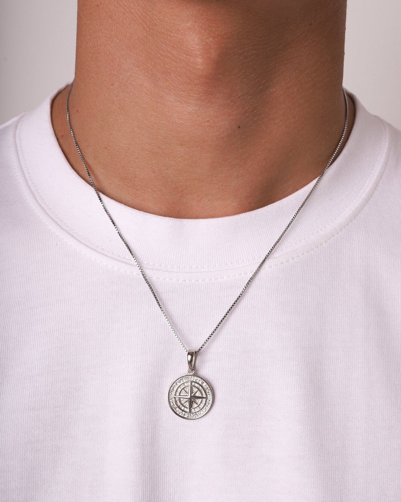 CLEAN COMPASS PENDANT 925. - WHITE GOLD